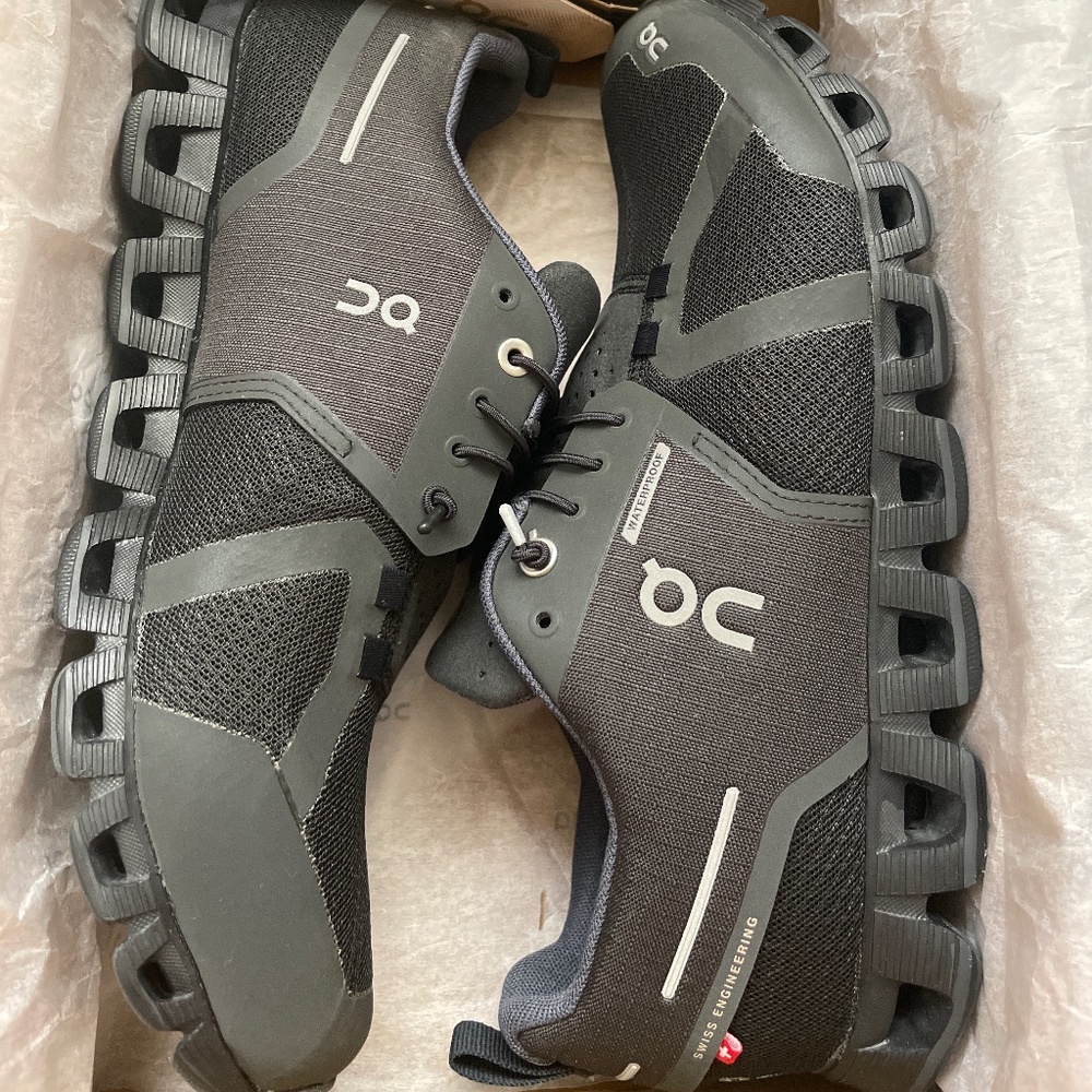 Cloud Waterproof size 9